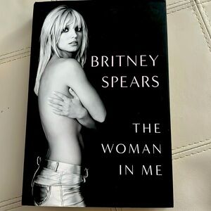 Britney Spears: The woman in me book